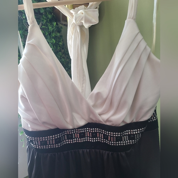 🏷3/$15🏷 Trixxi Mini Halter Cocktail Dress - XL - Picture 3 of 5